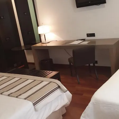 Otel De 4*