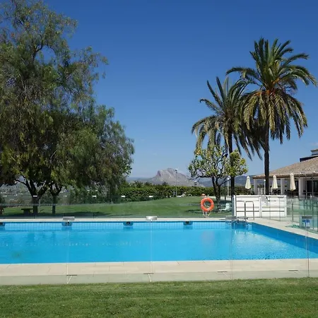 Hotel De 4*