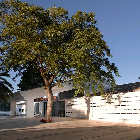 Hotel De 4*