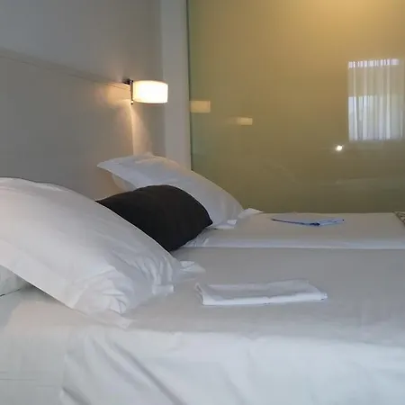 Hotel De 4*
